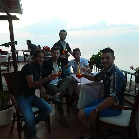 La Porta Del Mare تروبيا