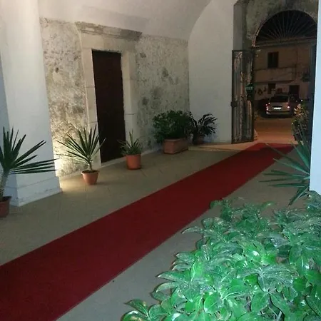 La Porta Del Mare فندق تروبيا
