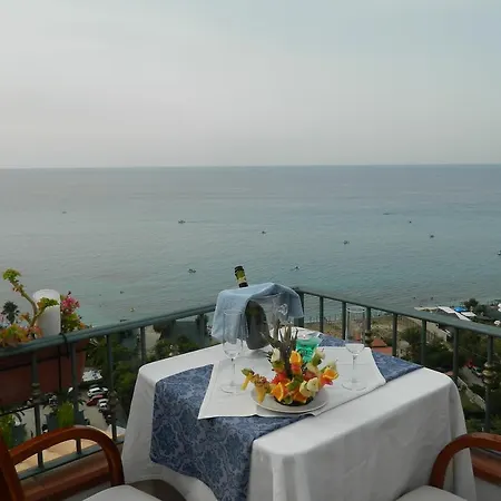 Hotel La Porta Del Mare 3*